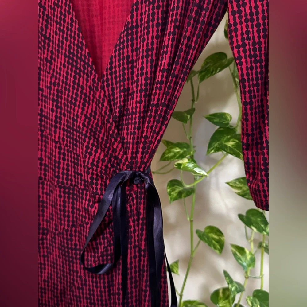 Express classic wrap dress - Picture 2 of 3